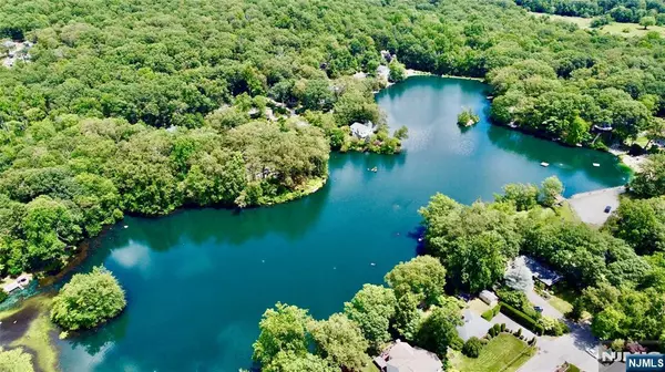 Bloomingdale, NJ 07403,37 Highland