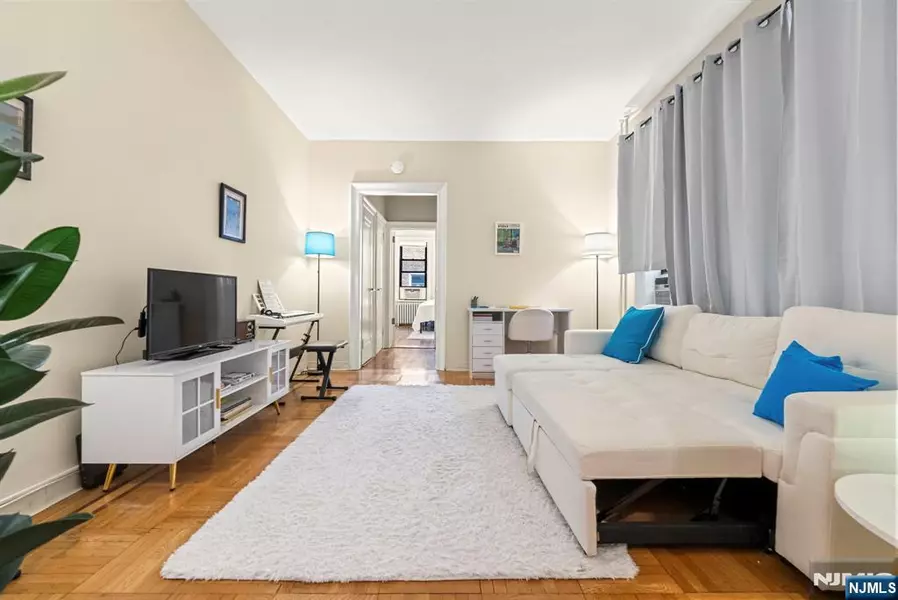 1055 Boulevard #D3, Weehawken, NJ 07086