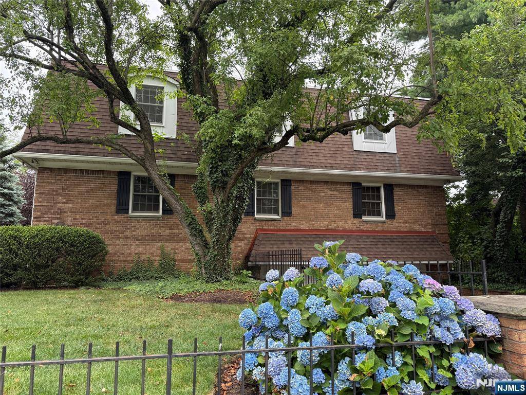 301 Claremont AVE #C0002, Montclair, NJ 07042