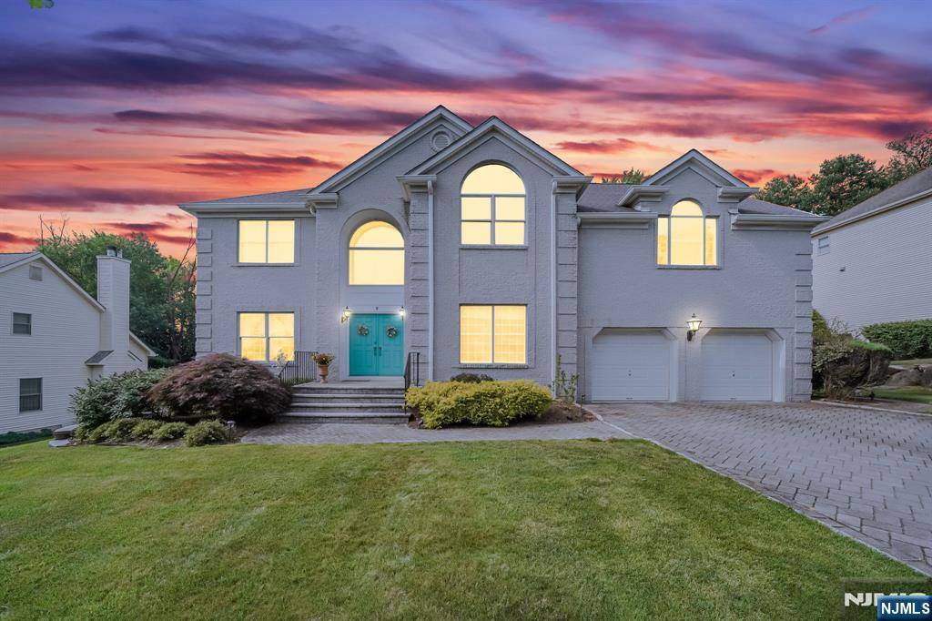9 Apple LN, Wayne, NJ 07470