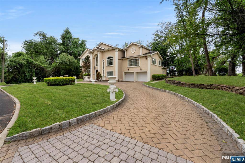 151 Mackay, Bergenfield, NJ 07621