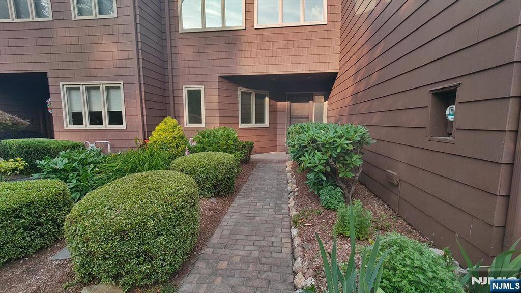 Mahwah, NJ 07430,5 S Bayard LN