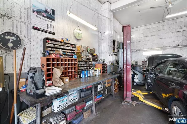 Wood Ridge, NJ 07075,53 Hackensack ST
