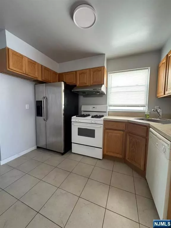 Harrison, NJ 07029,309 N 3rd ST #1