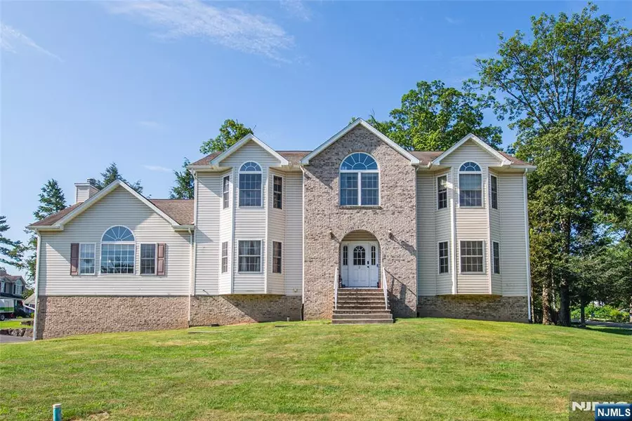2 Iron HL, West Milford, NJ 07480