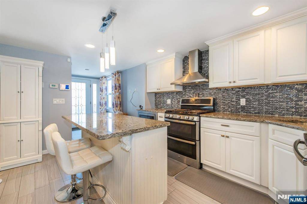 Harrison, NJ 07029,321 Warren ST