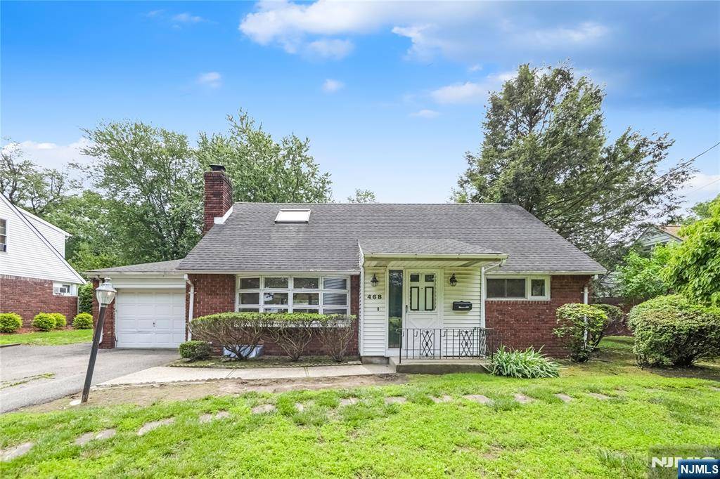 468 W Ivy LN, Englewood, NJ 07631