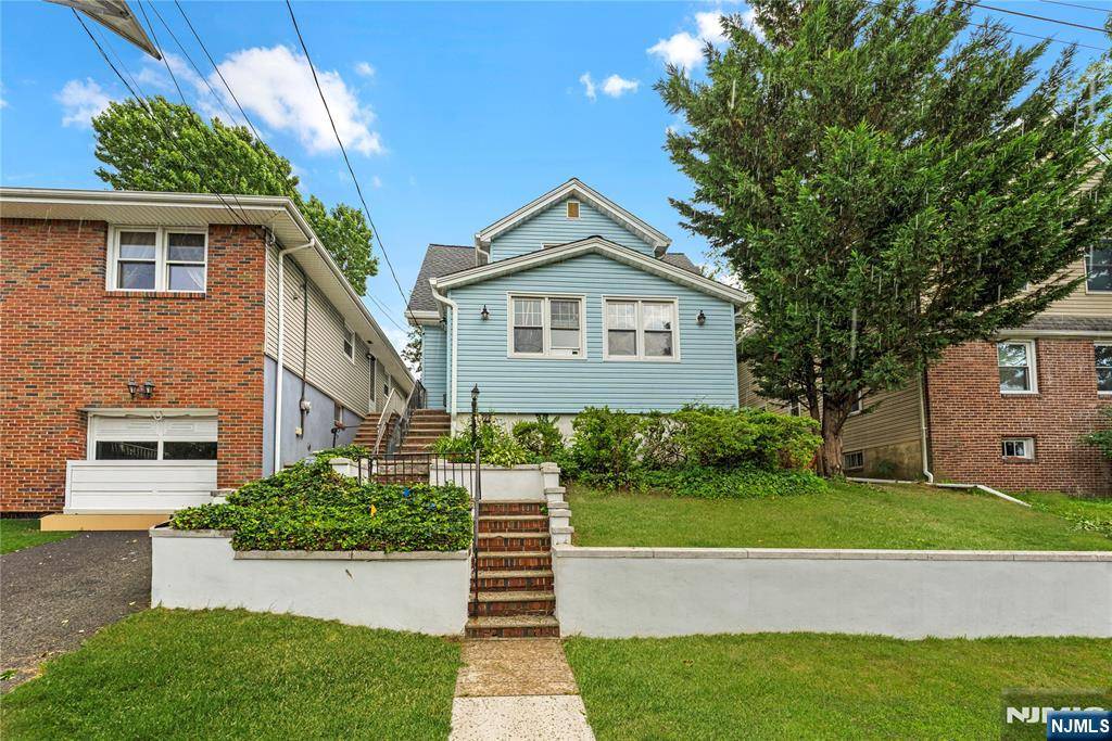Ridgefield, NJ 07657,722 Stewart ST
