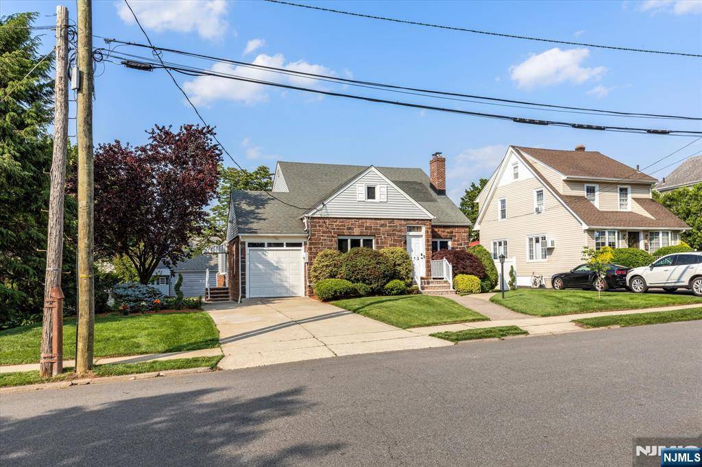 Hasbrouck Heights, NJ 07604,211 Harrison AVE