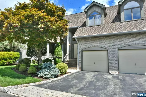 114 Aspen CT, Norwood, NJ 07648