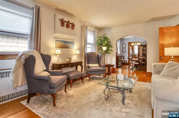 Cliffside Park, NJ 07010,526 Highridge AVE