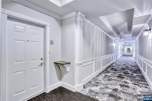 Wanaque, NJ 07465,6311 Warrens WAY