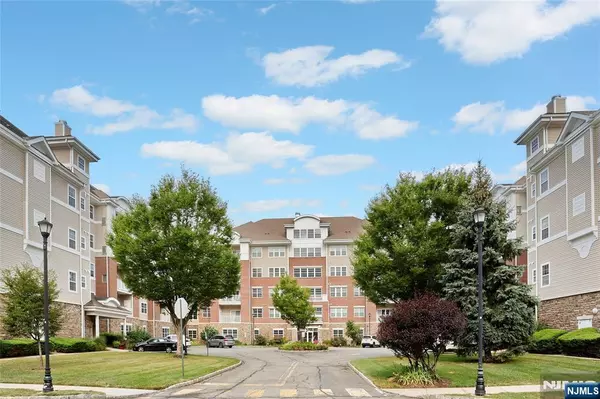 Wanaque, NJ 07465,6311 Warrens WAY