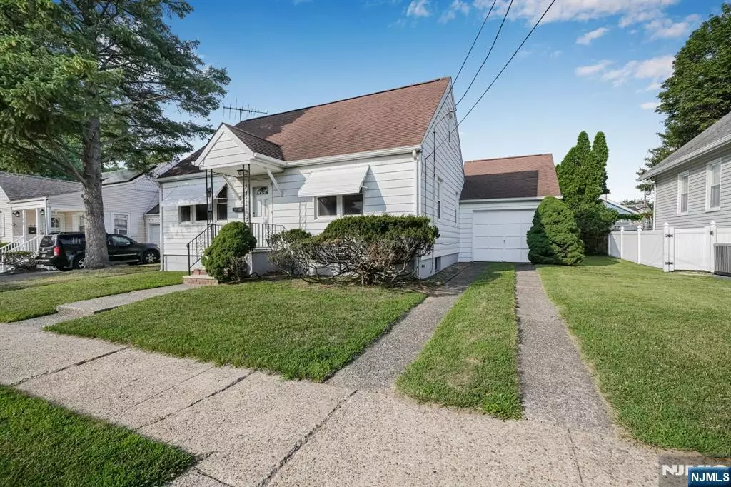 Woodland Park, NJ 07424,98 Passaic AVE