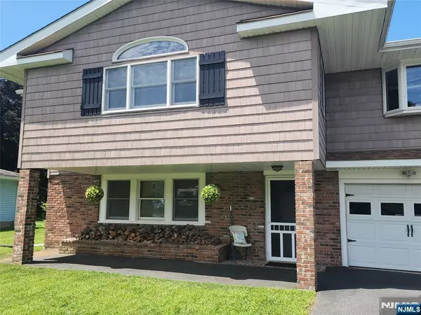 Hamburg, NJ 07419,15 Prospect AVE