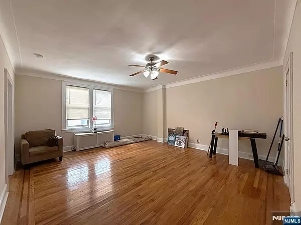 North Arlington, NJ 07031,44 Beech ST #1