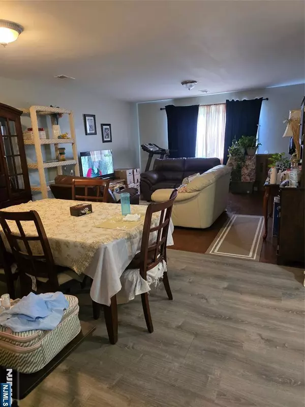 Elizabeth, NJ 07201,1025-1027 Lafayette ST