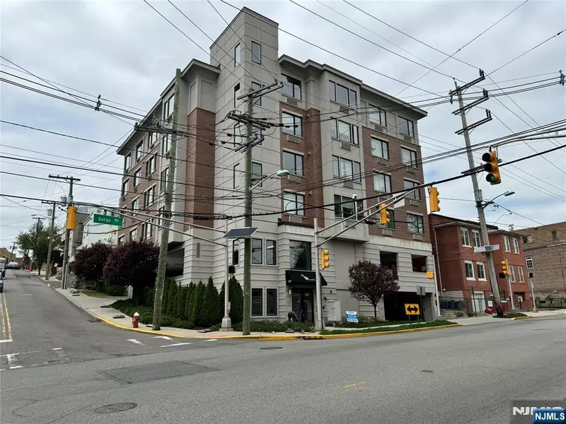 307 Gorge RD #503, Cliffside Park, NJ 07010