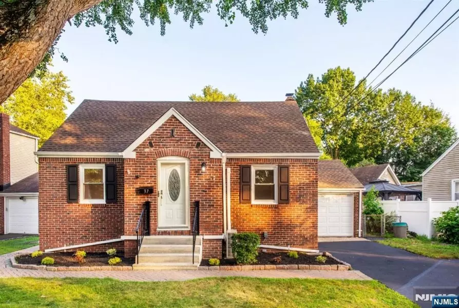 37 Revere DR, Dumont, NJ 07628
