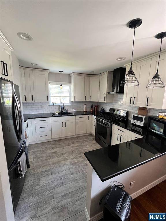 Carlstadt, NJ 07072,78 Carlyle CT