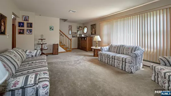 Wayne, NJ 07470,41 Brookdale RD