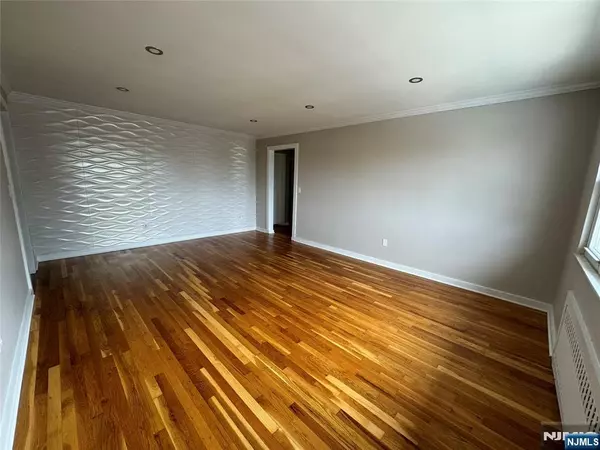 Fairview, NJ 07022,2 Carlen CT #2