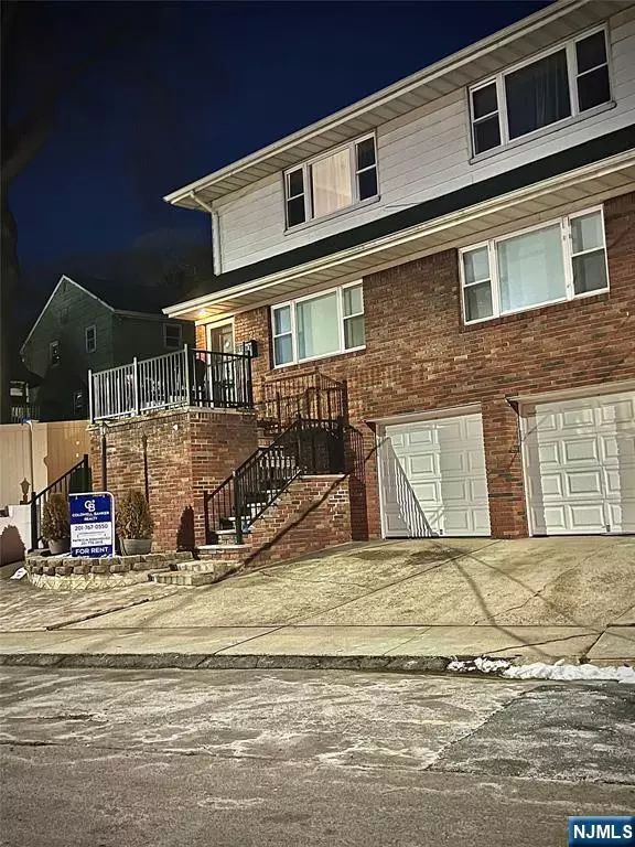 Fairview, NJ 07022,2 Carlen CT #2