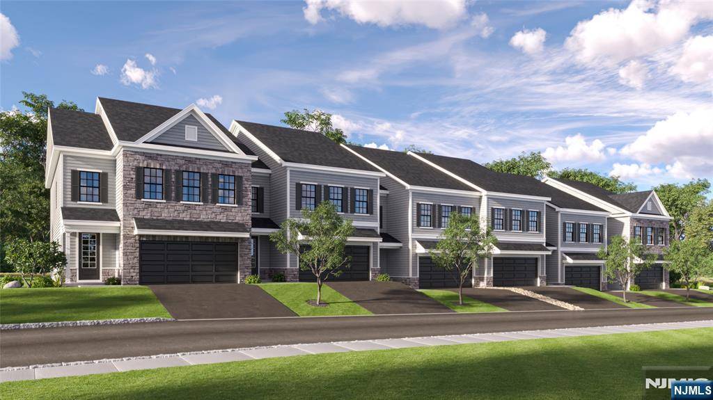 Oakland, NJ 07436,6 Trotter WAY