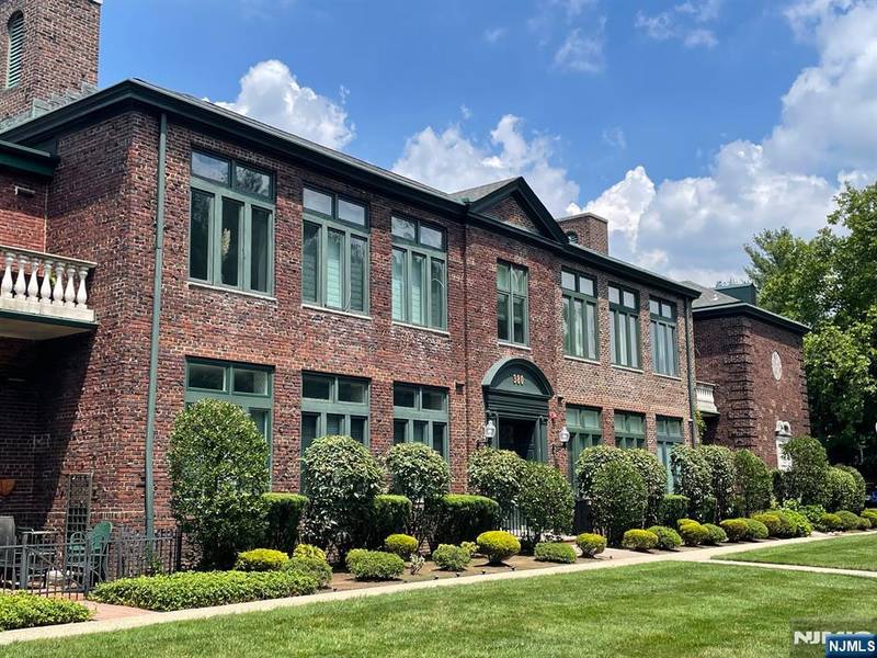 380 Broad AVE #2G, Englewood, NJ 07631
