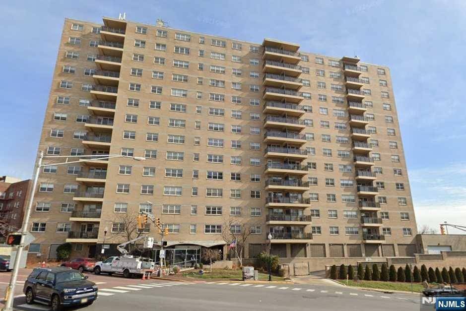 7100 JFK Blvd E, Guttenberg, NJ 07093