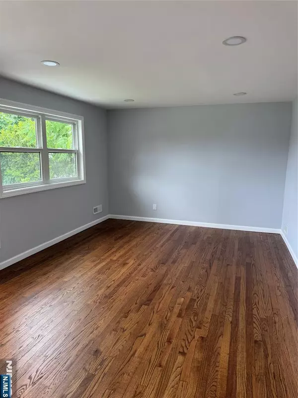 Rockaway Boro, NJ 07866,34 Chester AVE