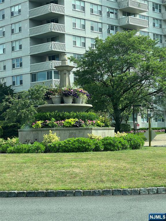 Fort Lee, NJ 07024,2100 Linwood #22T