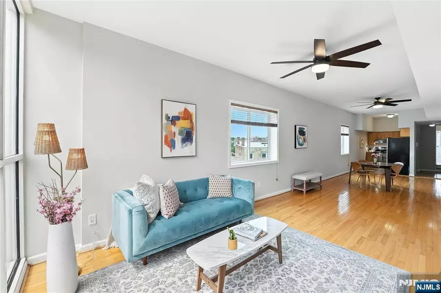 200 Paterson Plank RD #401, Union City, NJ 07087