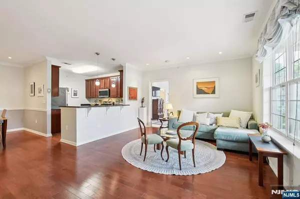 Woodland Park, NJ 07424,3 Bedrock #B3