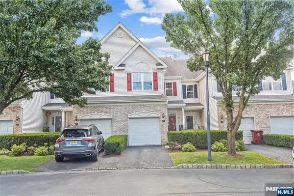 586 Brittany CIR #586, Nutley, NJ 07110