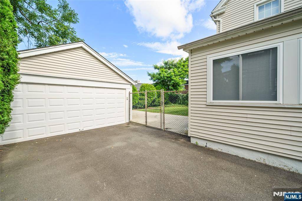 Bloomfield, NJ 07003,148 Willard AVE