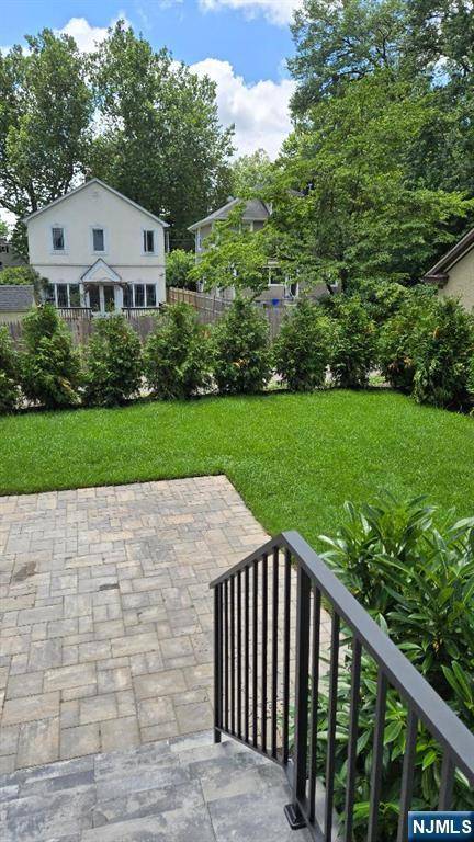 Tenafly, NJ 07670,122 Columbus DR