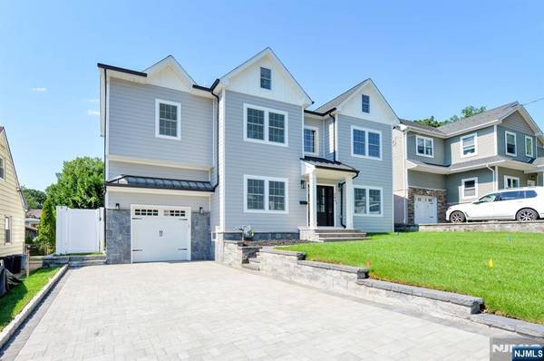 265 Adams AVE, River Edge, NJ 07661
