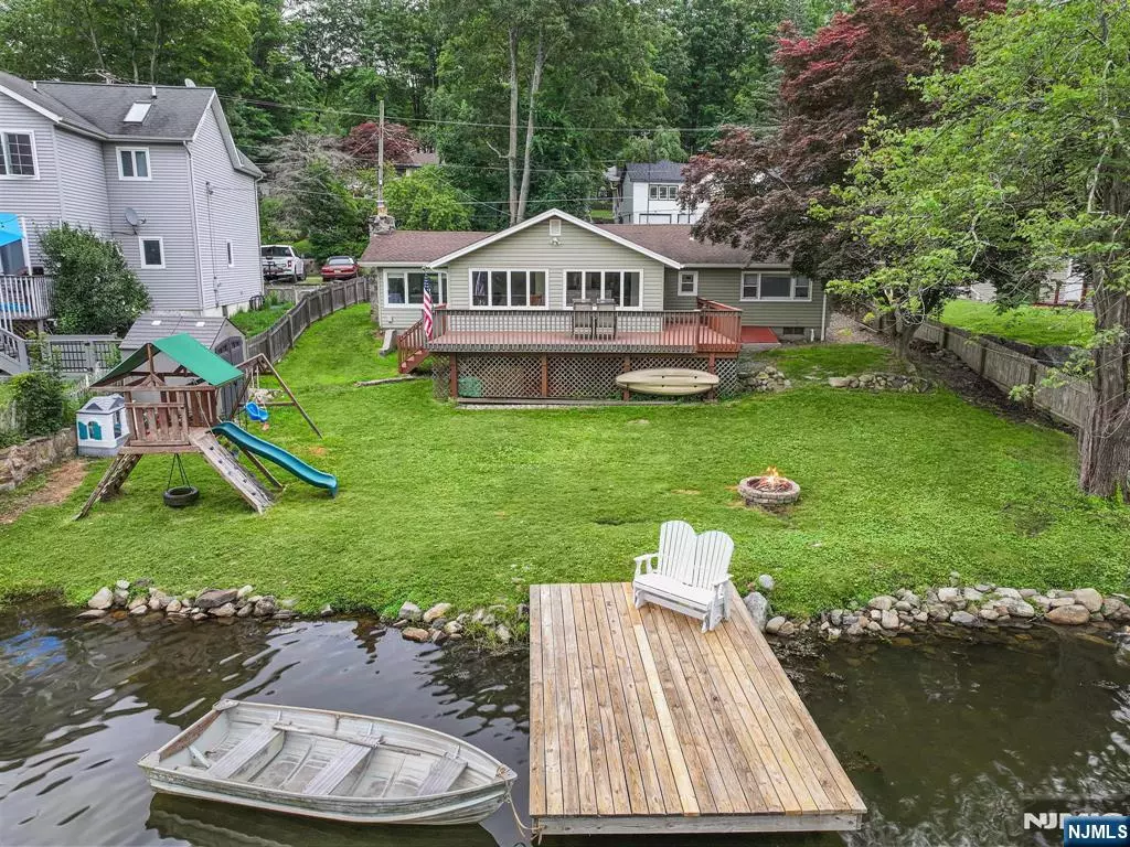 Hardyston, NJ 07460,10 Island CT