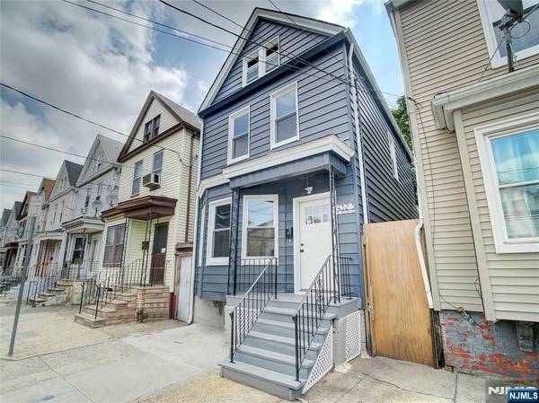 432 16th ST, Newark, NJ 07103