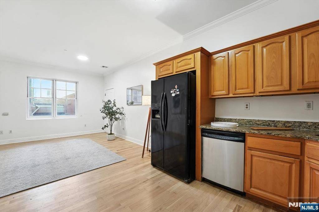 Jersey City, NJ 07306,85 Broadway #1E