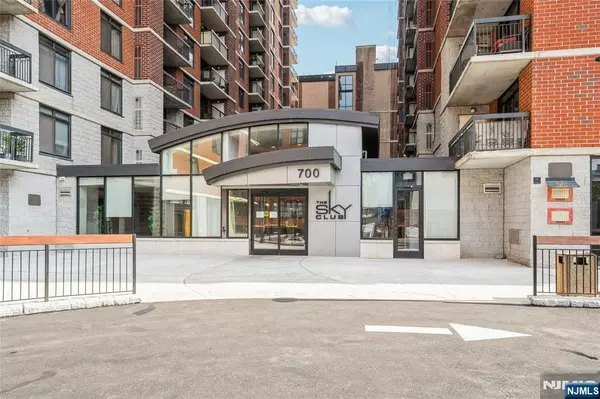 700 1st #15RS, Hoboken, NJ 07030