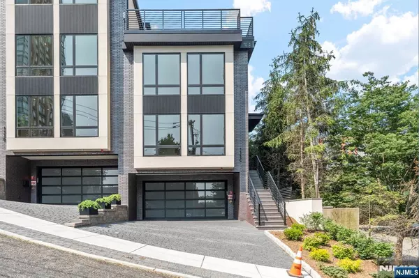 135 Old Palisade RD #C, Fort Lee, NJ 07024