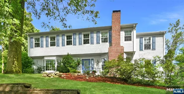 28 Indian DR, Woodcliff Lake, NJ 07677