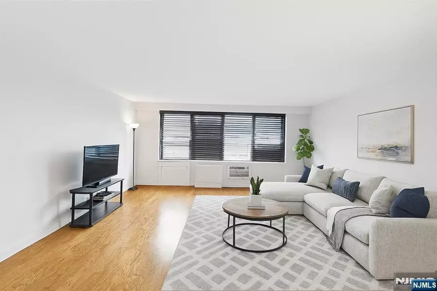 500 Central AVE #207, Union City, NJ 07087