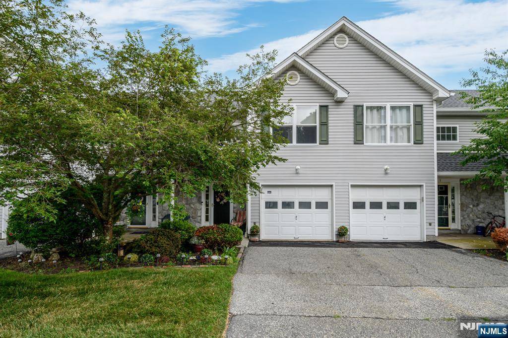 13 Beechmont TER, Hamburg, NJ 07419