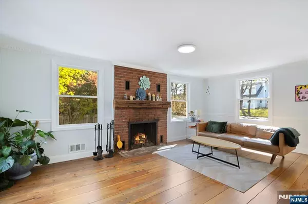 Mendham Township, NJ 07869,60 Woodland RD