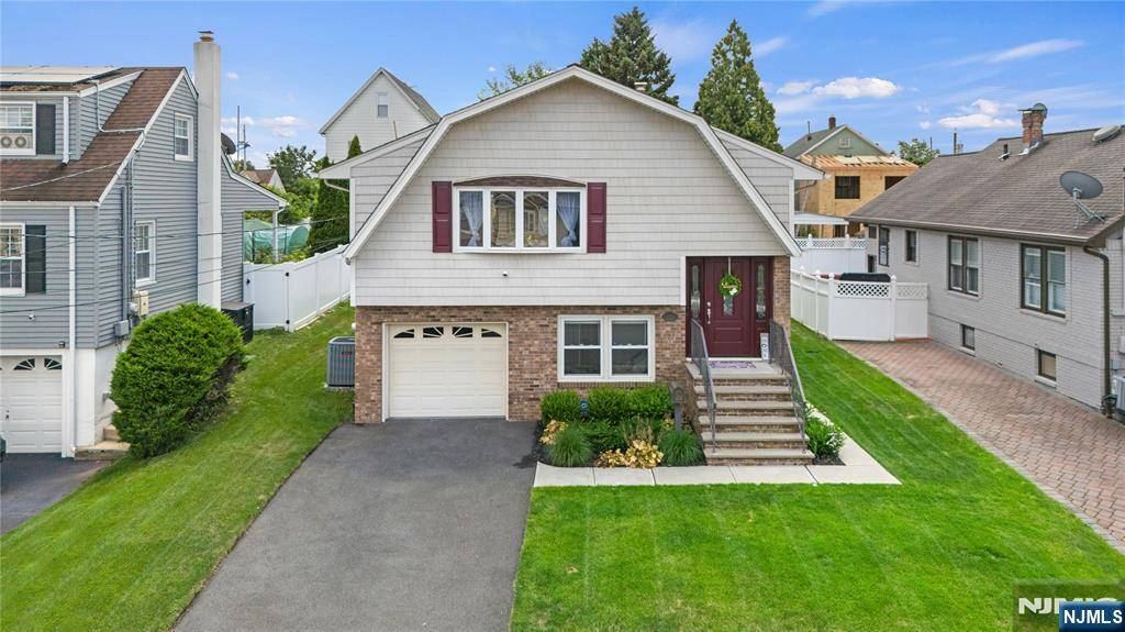406 Van Bussum AVE, Garfield, NJ 07026