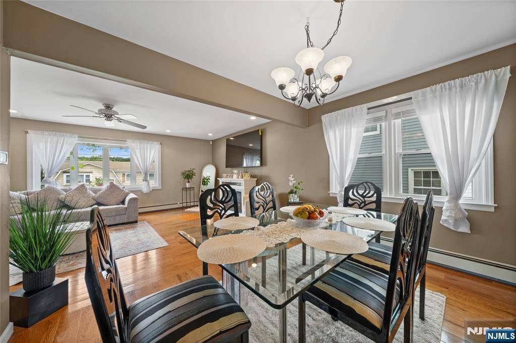 Garfield, NJ 07026,406 Van Bussum AVE