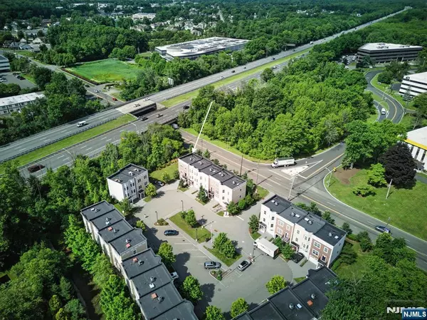 Fairfield, NJ 07004,5 Stonybrook CIR